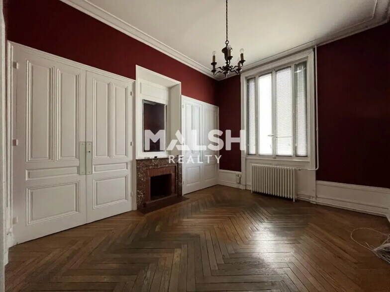 Bureau dans Lyon à louer - Photo de l’immeuble – Image 3 sur 7