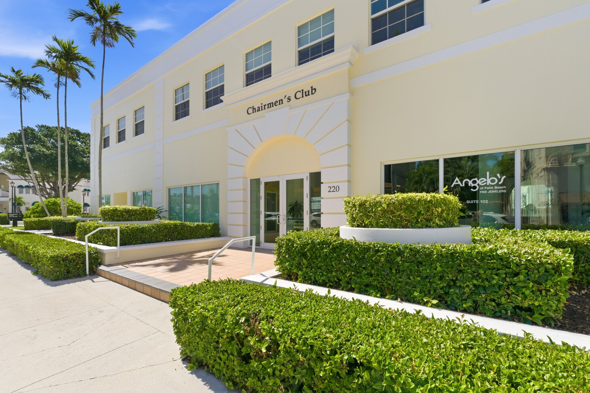 220 Sunrise Ave, Palm Beach, FL à louer Photo de l’immeuble– Image 1 sur 16