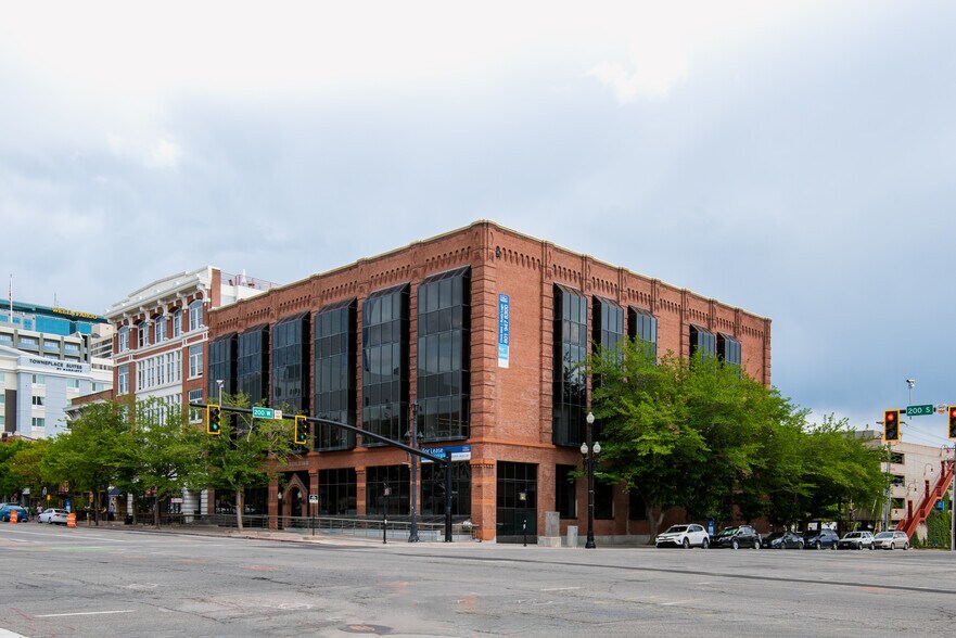 175 W 200 S, Salt Lake City, UT à louer - Photo de l’immeuble – Image 2 sur 10