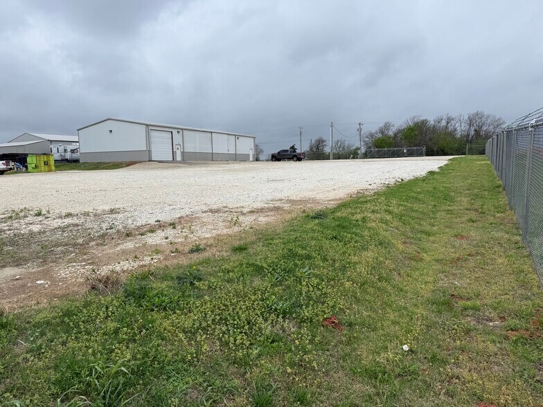 7811 Kickapoo Ave, Shawnee, OK à louer - Photo de l’immeuble – Image 2 sur 13