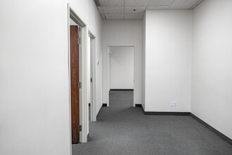 6850 Manhattan Blvd, Fort Worth, TX à louer Photo intérieure– Image 2 sur 5