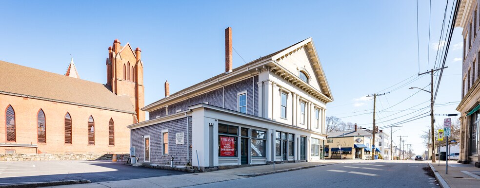 24 Center St, Fairhaven, MA à vendre - Photo de l’immeuble – Image 2 sur 14
