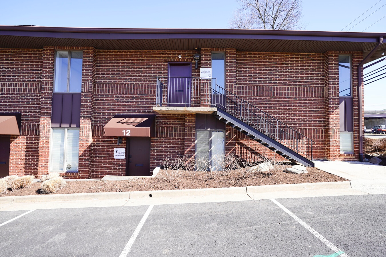 102 Elden St, Herndon, VA 20170 - Lot 1 -  - Photo intérieure - Image 1 of 11