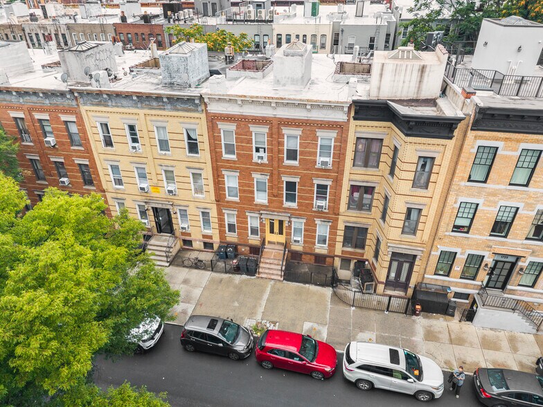 17-21 Madison St, Ridgewood, NY à vendre - Photo de l’immeuble – Image 3 sur 15