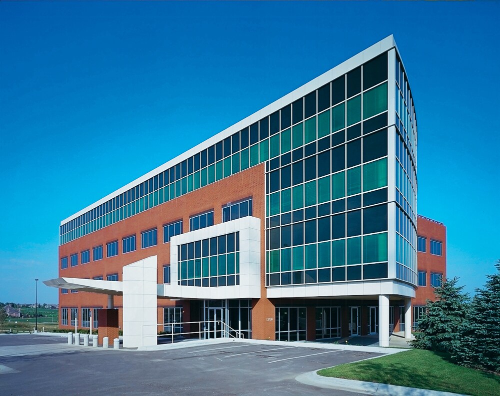 13710 FNB Pky, Omaha, NE à louer Photo principale– Image 1 sur 5