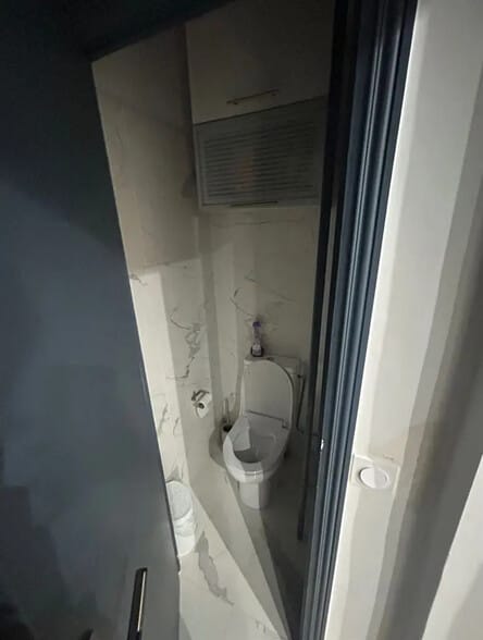 Local commercial dans Paris à louer - Photo de l’immeuble – Image 3 sur 3