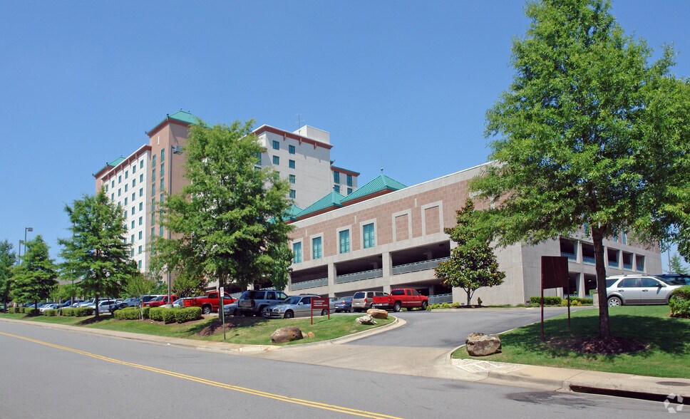 11301 Financial Centre Pky, Little Rock, AR à vendre - Photo de l’immeuble – Image 2 sur 5
