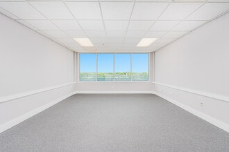 55 Inlet Harbor Rd, Ponce Inlet, FL à louer Photo intérieure– Image 2 sur 27