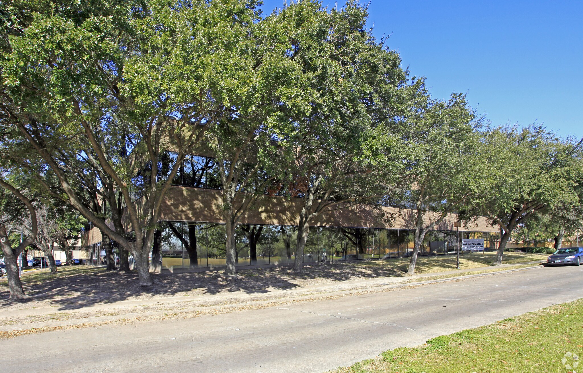 7207 Regency Square Blvd, Houston, TX à louer Photo principale– Image 1 sur 13