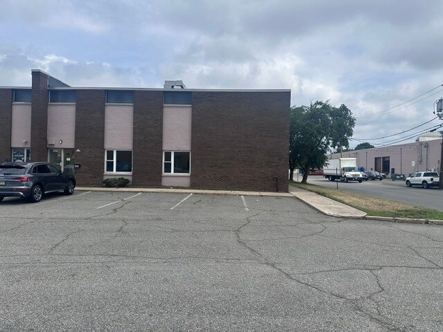 1421-1447 Pinewood St, Rahway, NJ à louer - Photo de l’immeuble – Image 2 sur 7