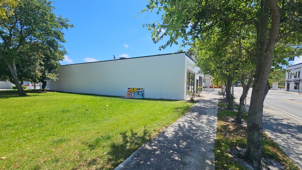 202 N Federal Hwy, Lake Worth, FL à vendre - Photo de l’immeuble – Image 3 sur 22