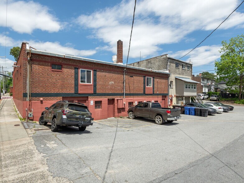 76 E Main St, Brevard, NC à vendre - Photo de l’immeuble – Image 3 sur 21