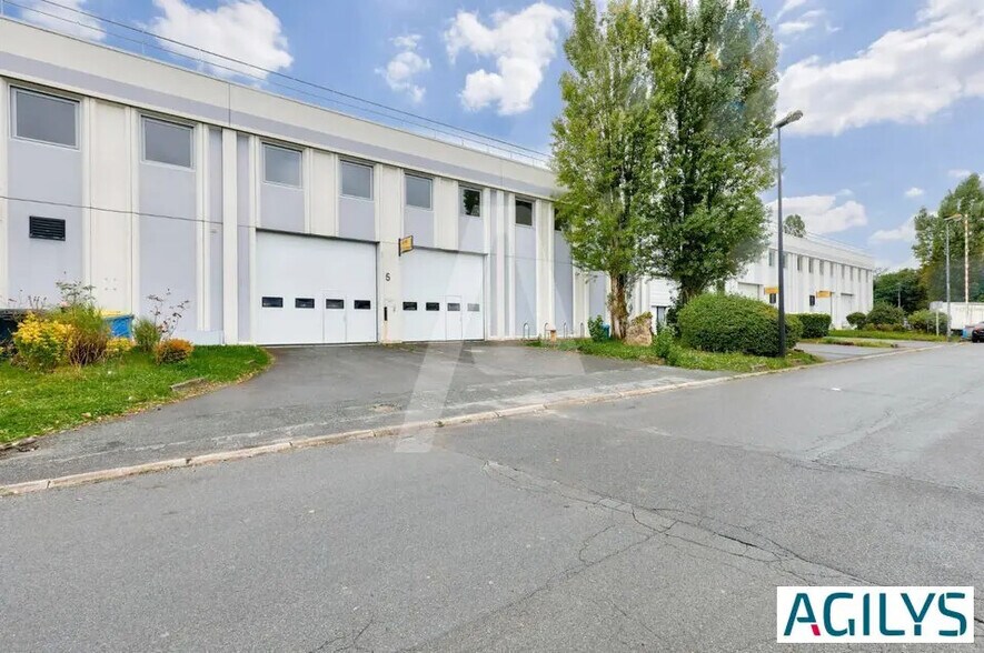 Local d’activités dans Lisses à louer - Photo de l’immeuble – Image 3 sur 11