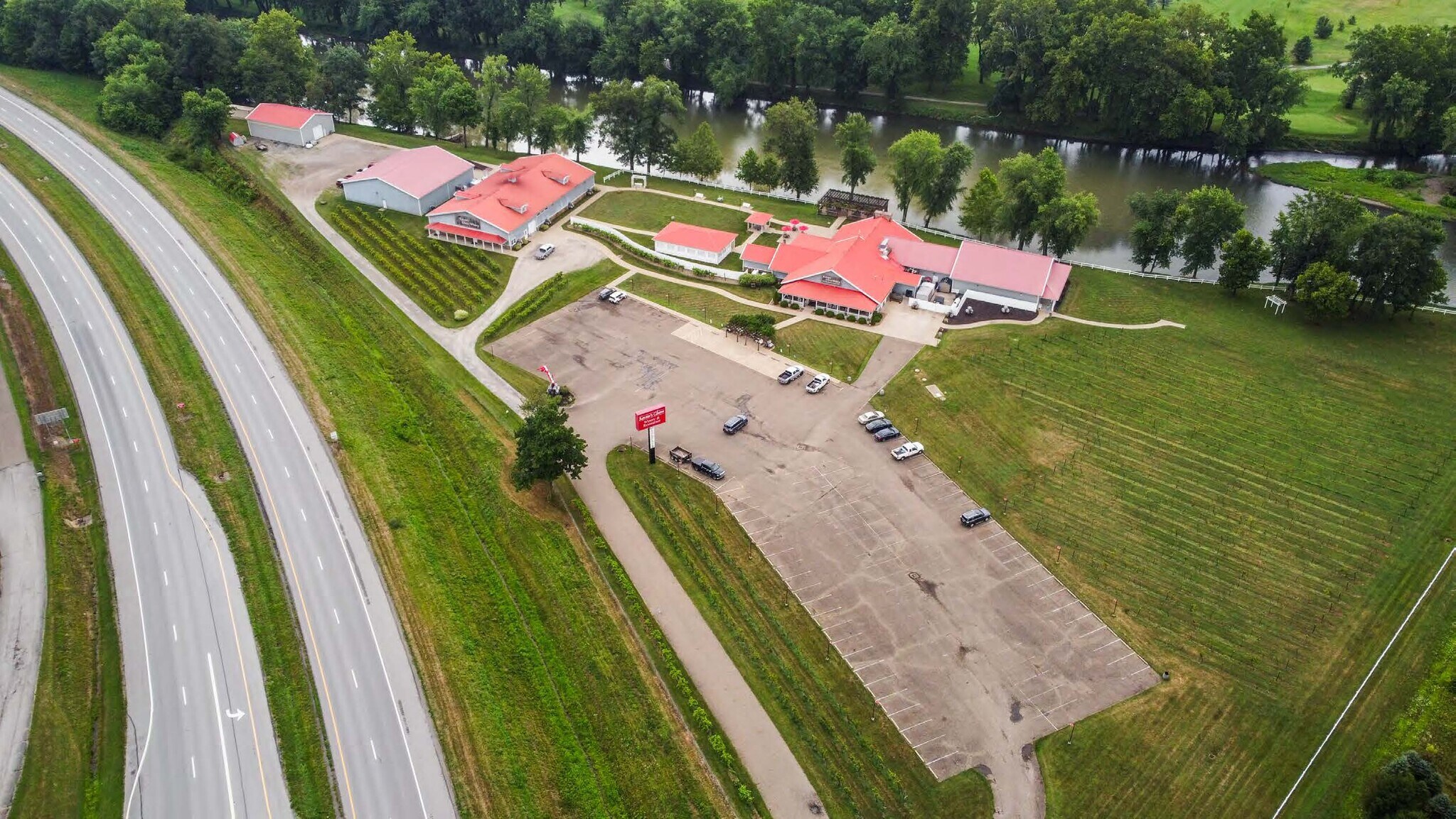 56183 Co Road 143, West Lafayette, OH à vendre Photo de l’immeuble– Image 1 sur 1