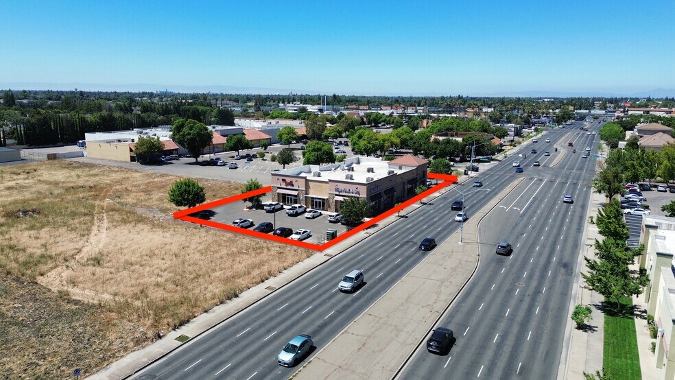 1540 E March Ln, Stockton, CA à louer - Photo de l’immeuble – Image 3 sur 8