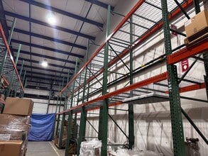 10 Fernwood Lake Ave, Gloucester, MA à louer Photo intérieure– Image 1 sur 4