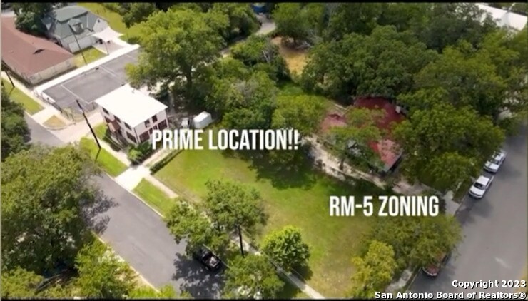 421 Pierce, San Antonio, TX à vendre - Photo de l’immeuble – Image 1 sur 5