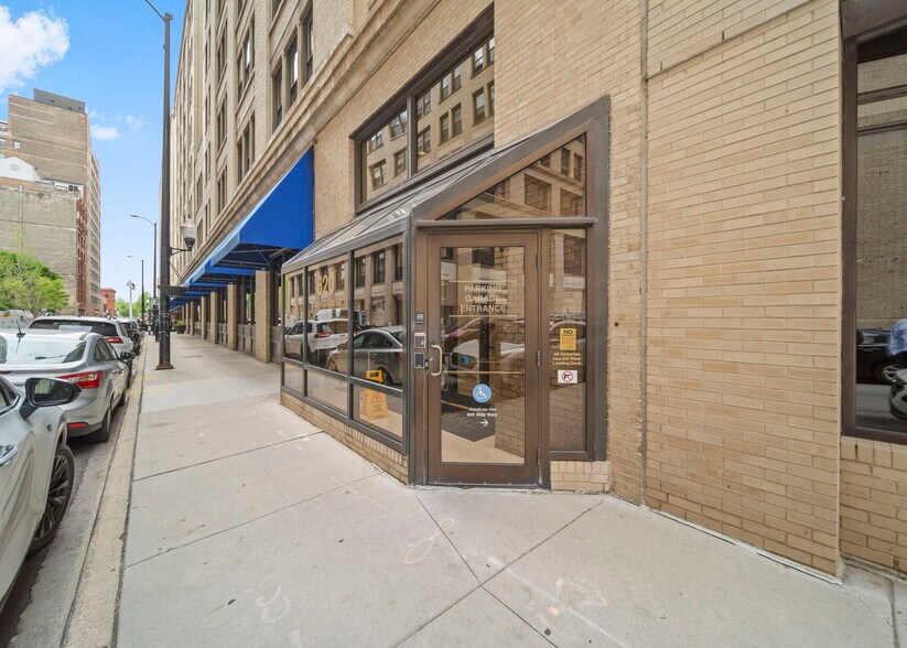 75 W Harrison St, Chicago, IL à vendre - Photo de l’immeuble – Image 3 sur 13