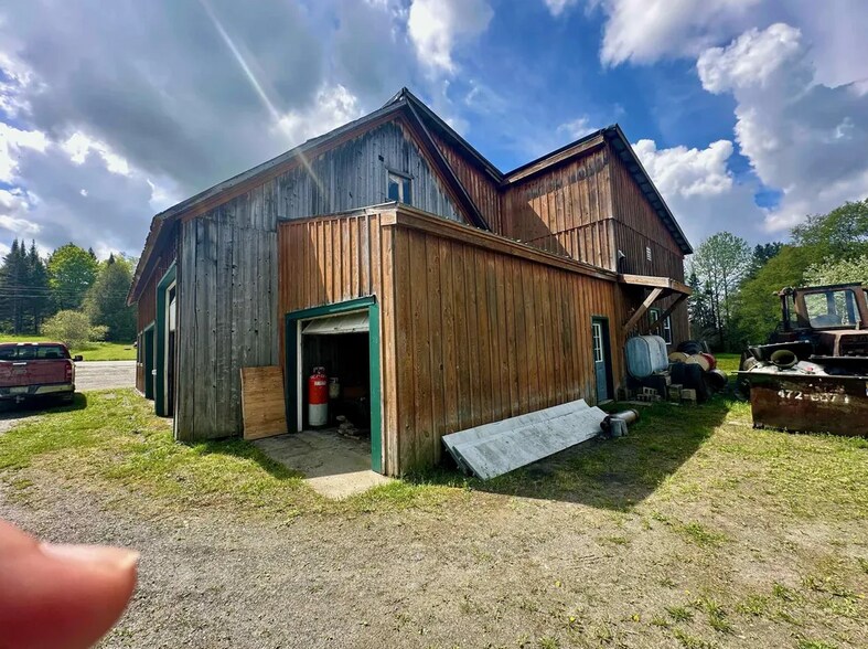 1665 Vt Rte 16, East Hardwick, VT à vendre - Photo de l’immeuble – Image 3 sur 17