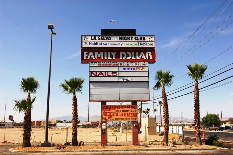 1401 N Decatur Blvd, Las Vegas, NV à louer - Photo de l’immeuble – Image 3 sur 8