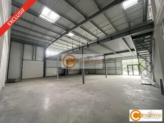 Plus de détails pour Local d'activités à louer