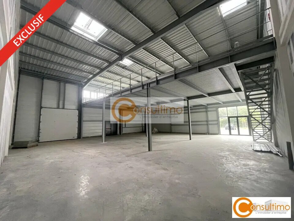 Local d’activités dans Salleboeuf à louer Photo intérieure– Image 1 sur 10