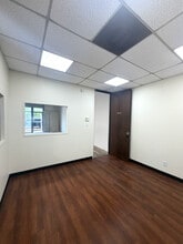 1411-1417 Upland Dr, Houston, TX à louer Photo intérieure– Image 1 sur 4