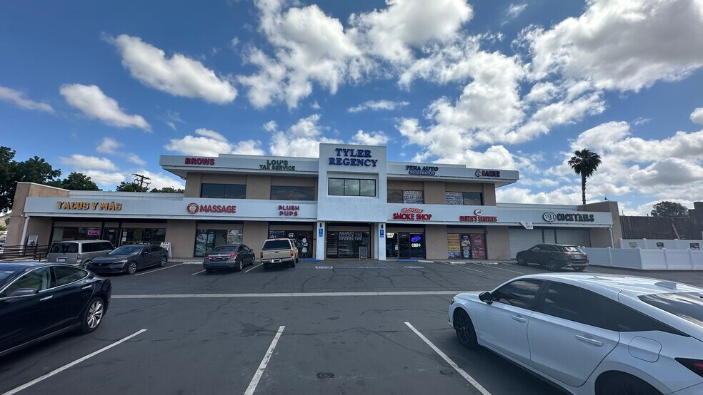 10193-101205 Hole Ave, Riverside, CA à louer - Photo de l’immeuble – Image 3 sur 5