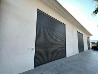 Plus de détails pour Local d'activités à louer