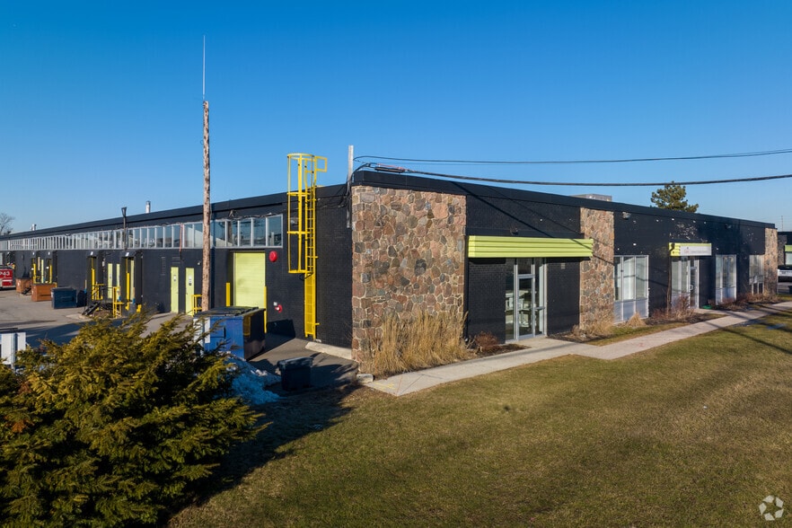 81 Kelfield St, Toronto, ON à louer - Photo principale – Image 1 sur 4