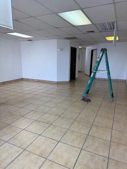 456 W Main St, Mesa, AZ à louer - Photo intérieure – Image 2 sur 5