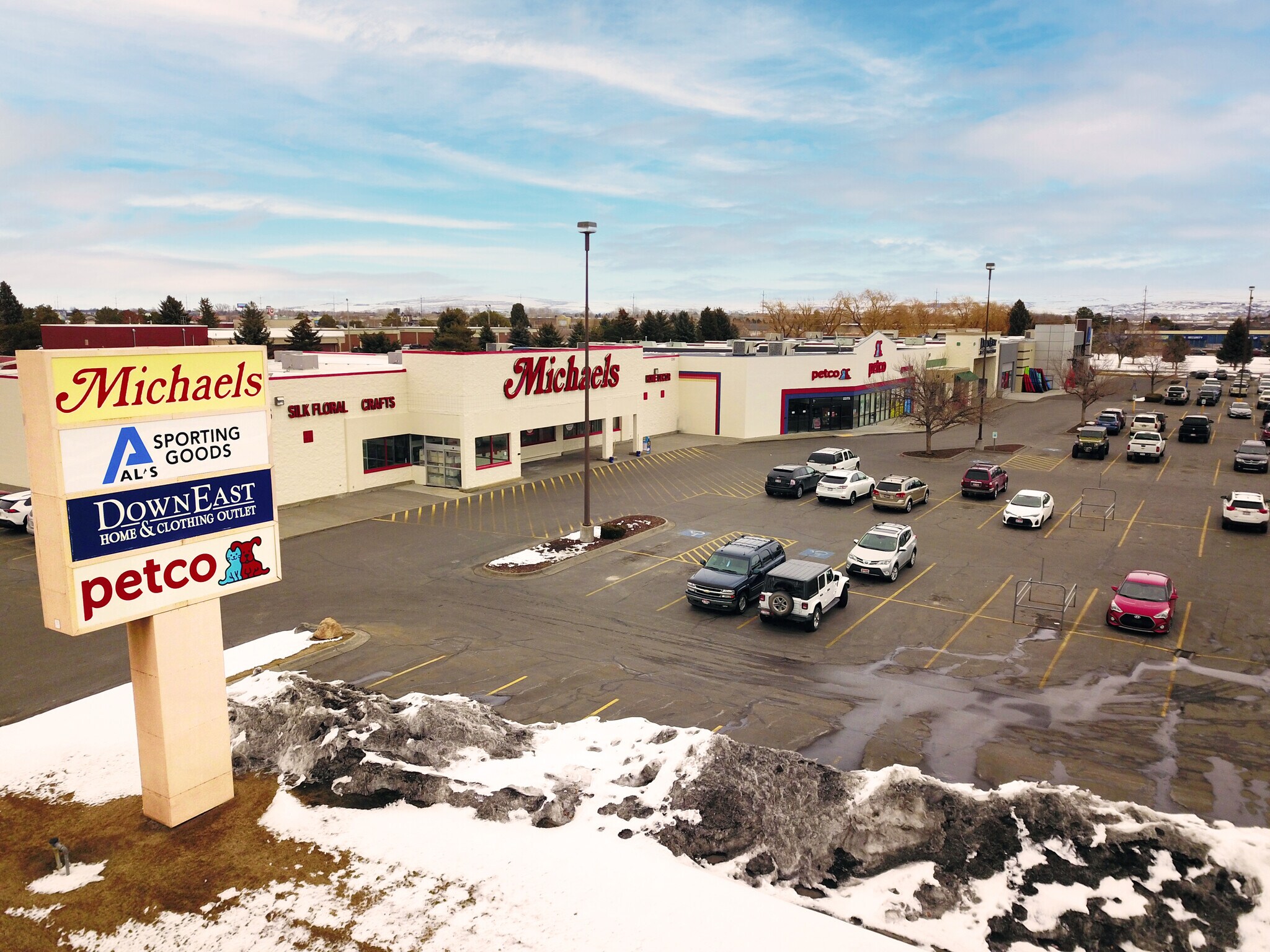 2345-2395 E 17th St, Idaho Falls, ID à louer Photo de l’immeuble– Image 1 sur 3