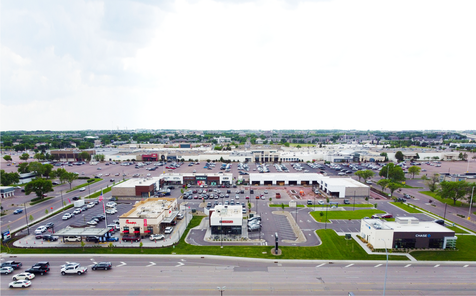 4101 W 41st St, Sioux Falls, SD à louer - Photo de l’immeuble – Image 2 sur 7