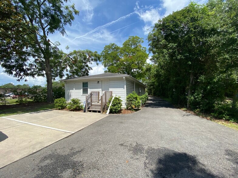 419 N Cedar St, Summerville, SC à louer - Photo de l’immeuble – Image 2 sur 12