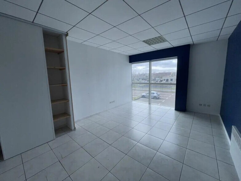 Bureau dans Évreux à louer - Photo de l’immeuble – Image 2 sur 6