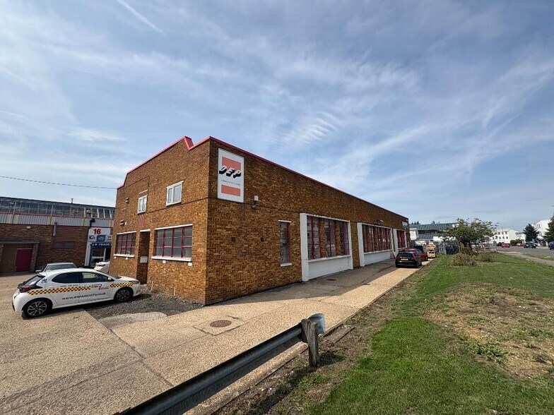 Wilbury Way, Hitchin à vendre - Photo de l’immeuble – Image 1 sur 14