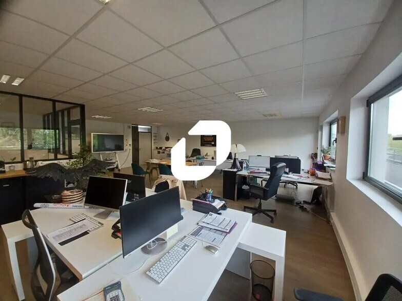 Bureau dans Serris à louer - Photo de l’immeuble – Image 3 sur 4