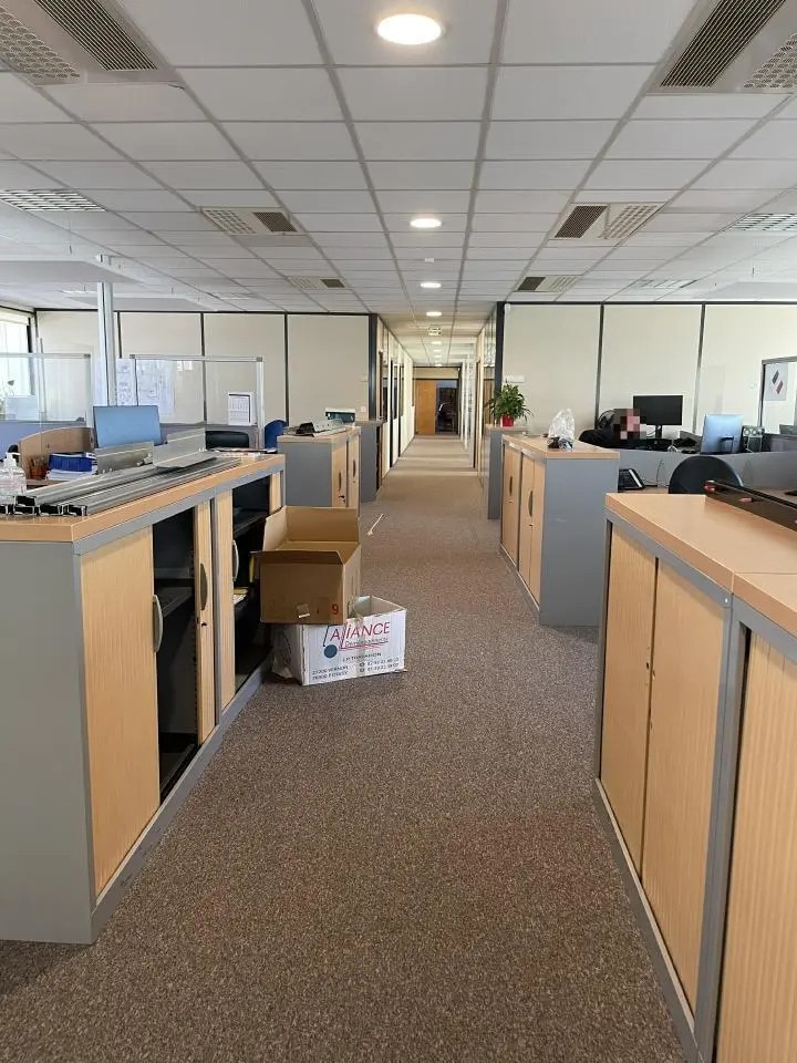 Bureau dans Poissy à louer Photo intérieure– Image 1 sur 17