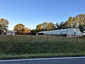 4245 Highway EE, Owensville, MO à louer Photo intérieure– Image 1 sur 18