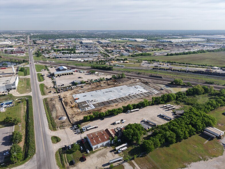 5260 Blue Mound Rd, Fort Worth, TX à vendre - Photo de l’immeuble – Image 2 sur 8