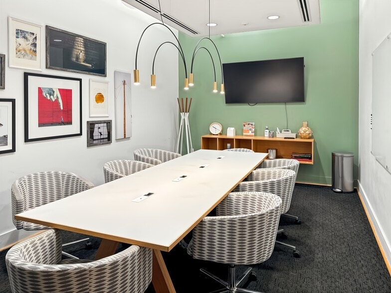 4500 Park Granada, Calabasas, CA à louer - Photo intérieure – Image 3 sur 13