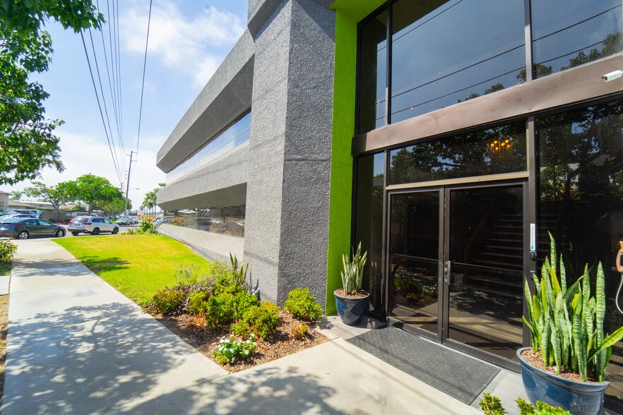 3940 Hancock St, San Diego, CA à vendre - Photo de l’immeuble – Image 2 sur 10
