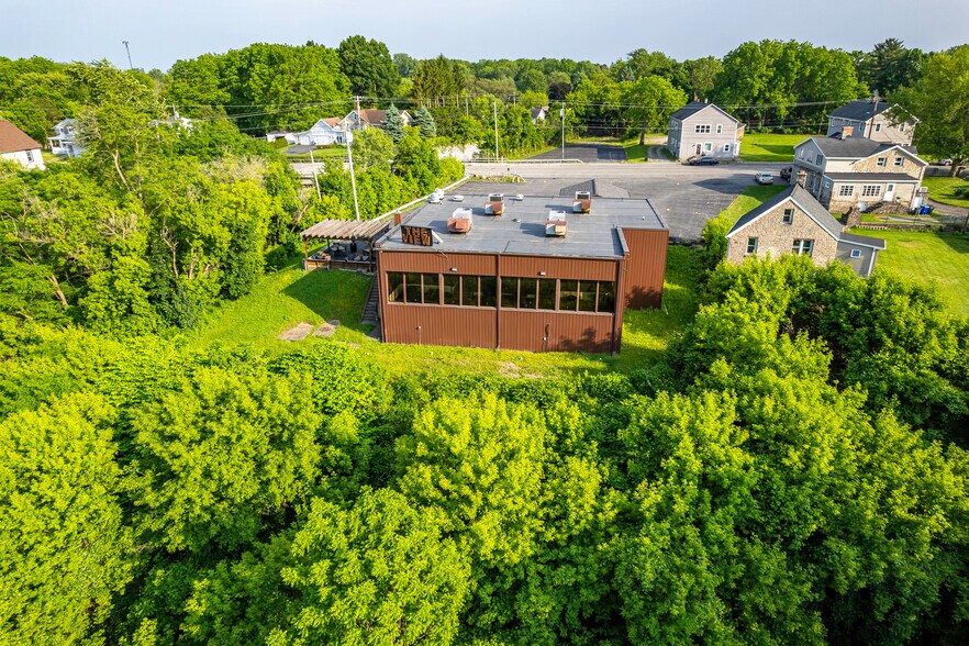 2943 Upper Mountain Rd, Sanborn, NY à vendre - Photo de l’immeuble – Image 3 sur 46