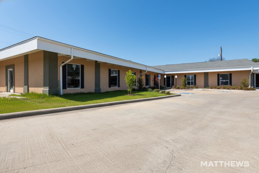 1108 W Highway 21, Caldwell, TX à vendre - Photo de l’immeuble – Image 2 sur 3
