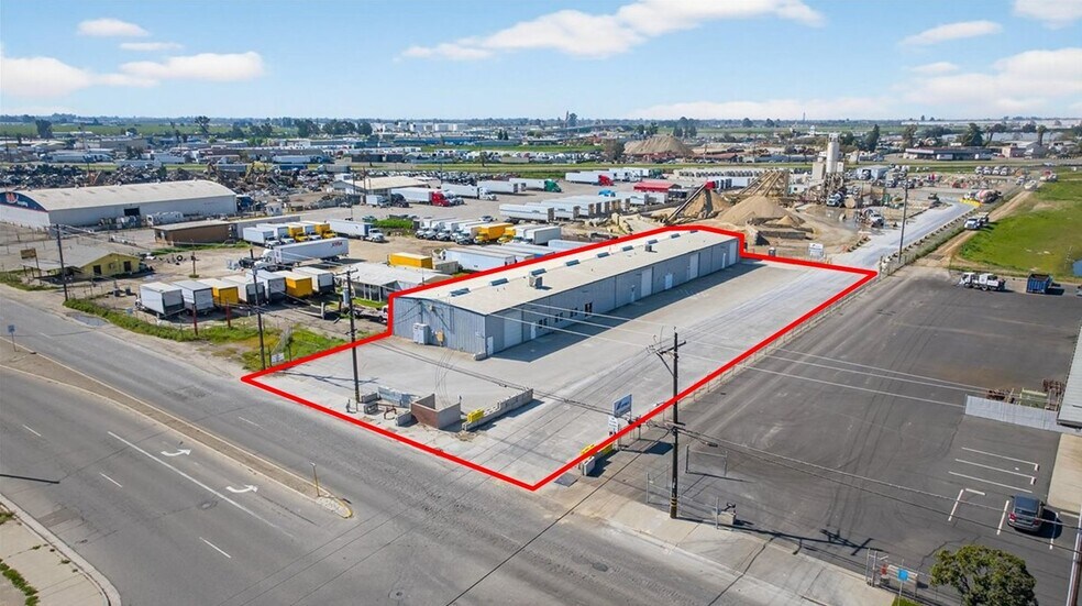 3439 S Chestnut Ave, Fresno, CA à louer - Photo de l’immeuble – Image 2 sur 20