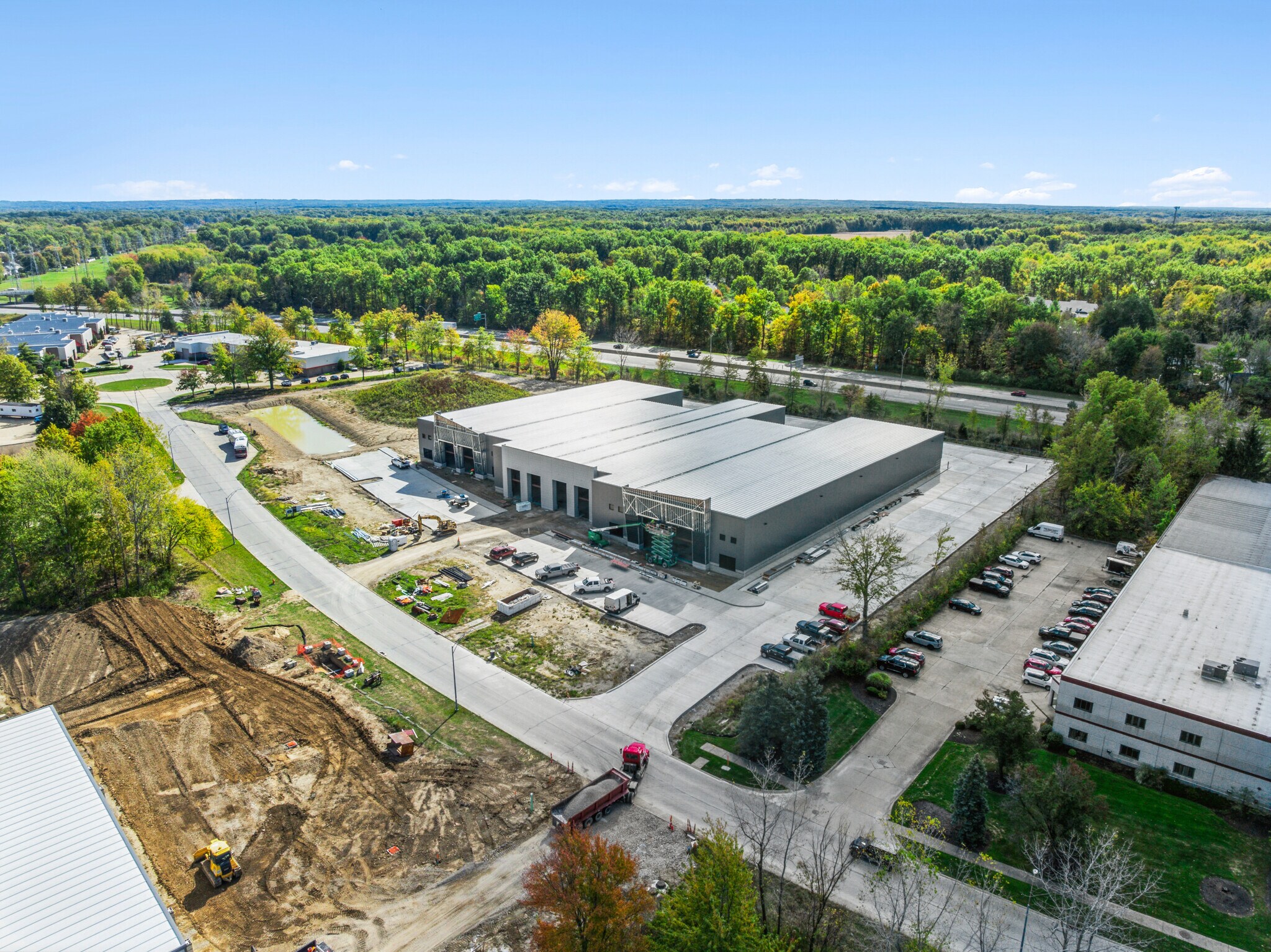 31369 Industrial Pky, North Olmsted, OH à louer Photo de l’immeuble– Image 1 sur 6