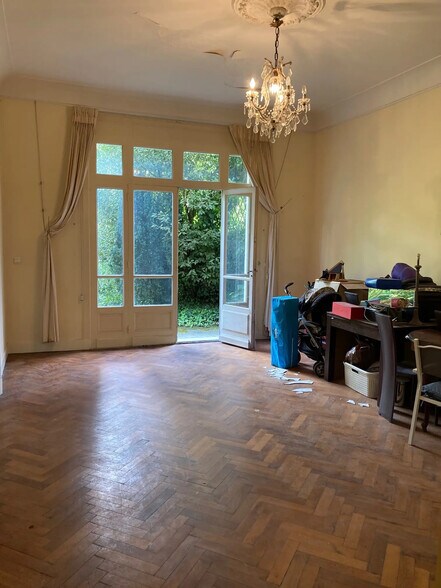 Bureau dans Bordeaux à vendre - Photo de l’immeuble – Image 2 sur 23