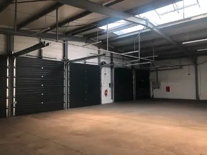 Local commercial dans Nanteuil-lès-Meaux à louer - Photo intérieure – Image 1 sur 4