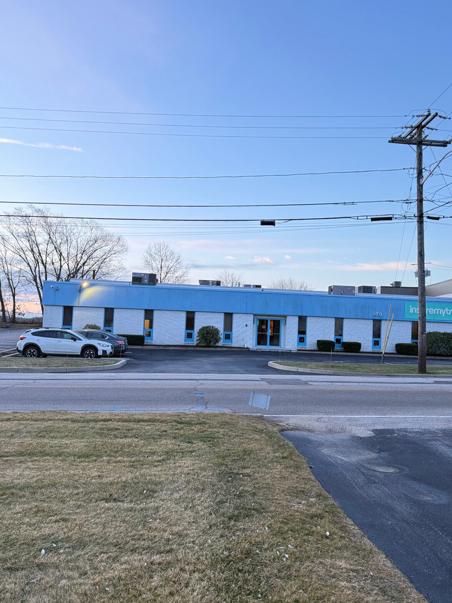 100 Commerce Dr, Warwick, RI à vendre Photo de l’immeuble– Image 1 sur 7