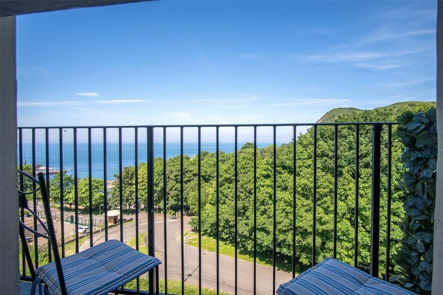 13 Larkstone Ter, Ilfracombe à vendre - Photo de l’immeuble – Image 3 sur 21